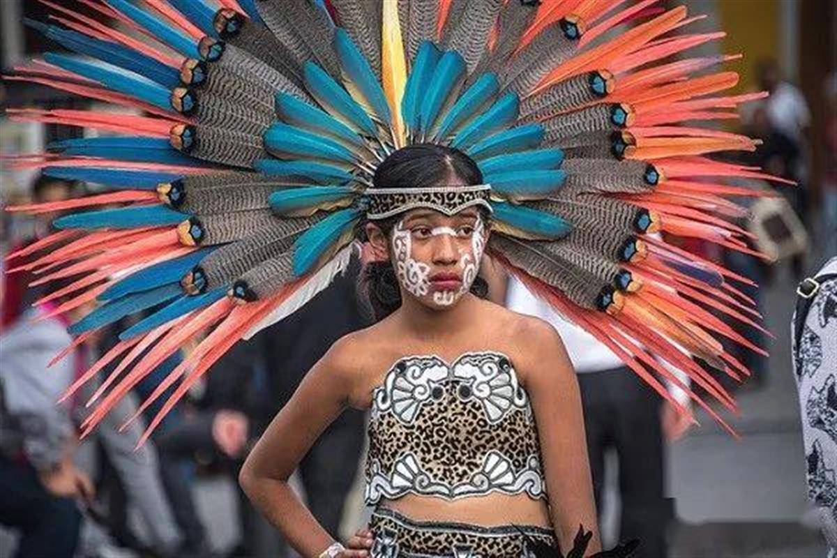 墨西哥土著表演用的1500根羽毛被美国海关没收,要求归还并索赔:这是