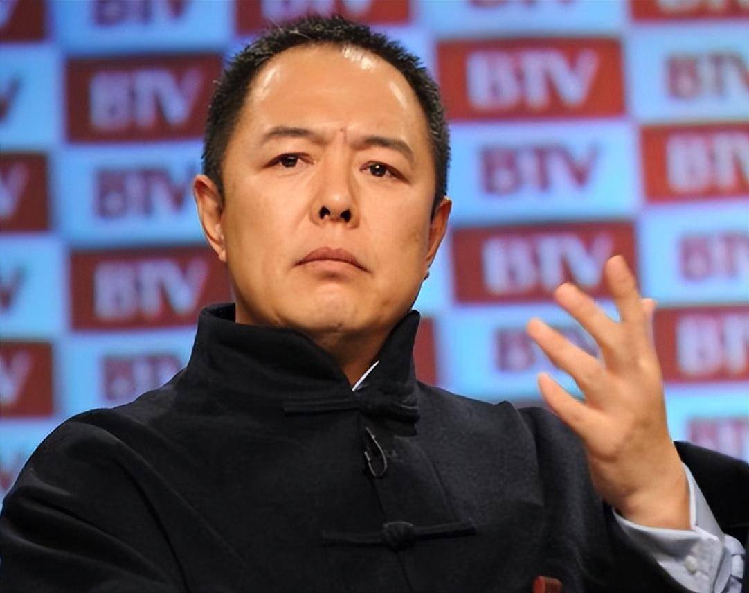 15年,张铁林"坐床成佛"的视频流出,接受宗教仪式成为"法王"_沈丹萍