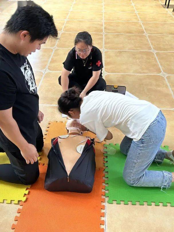 2023年南安市应急救护公益培训走进翔云_南商_红十字_仑苍