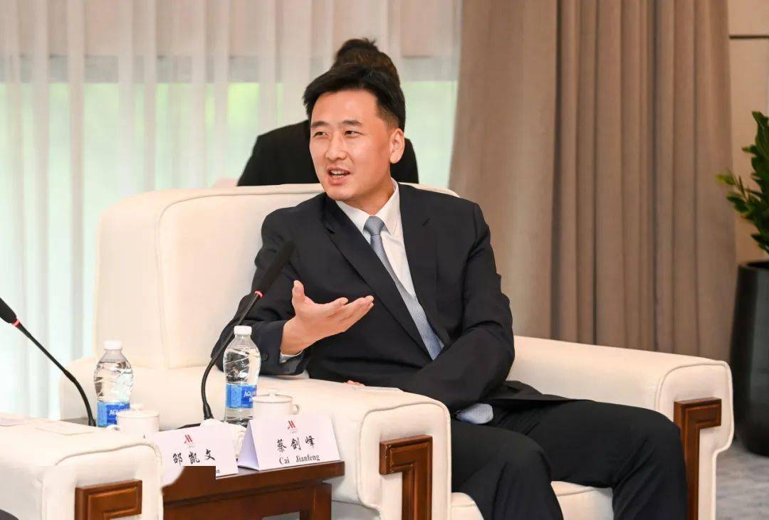 张家港市委常委,经开区党工委书记张志明,张