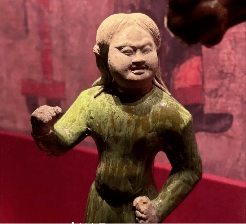 语气)我是无心的人面岩画我怀疑是我2岁侄女穿越回去画的杀马特猪猪ps