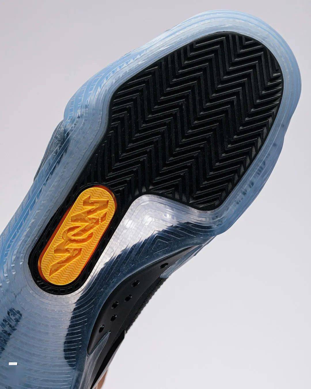 jordan「新签名鞋」揭秘!这科技配置真没白等!_zion_部分_formula