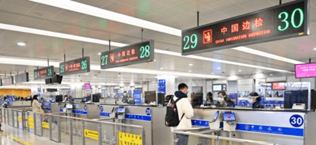 好消息！中国官宣调整出入境政策，多项便利措施出台！5种情况，在澳华人可享落地签！多种方式免签入境，均已恢复执行_外国人