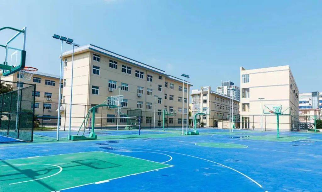 2023年启东市长江中学招生简章,共招10班450人_用房_住宅_信息