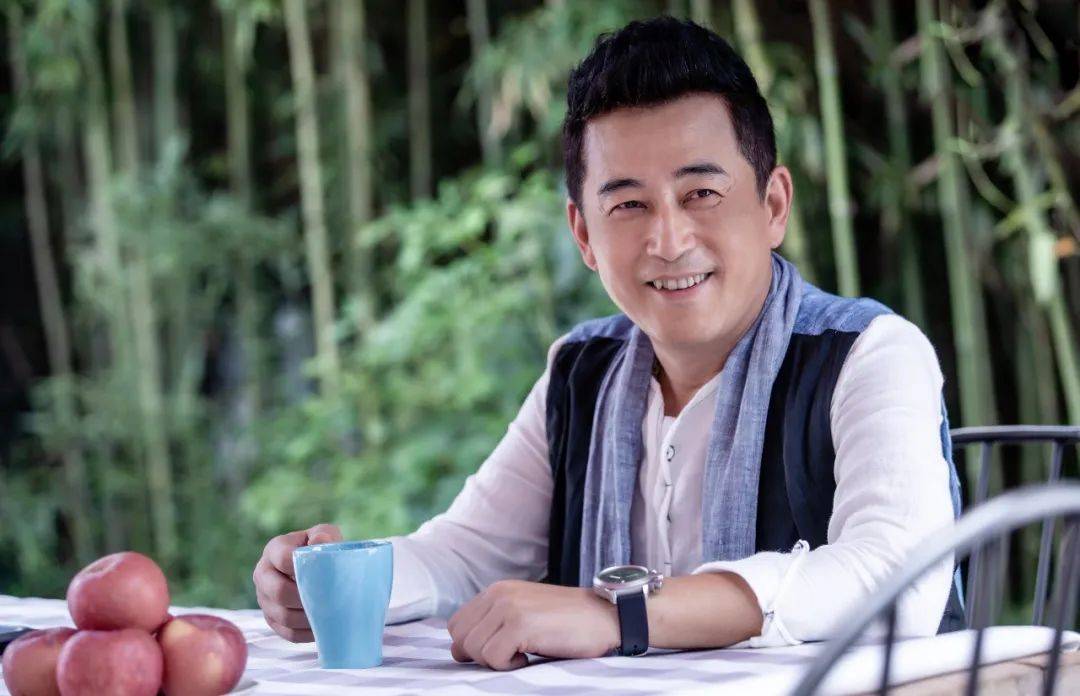 不仅如此,一向以硬汉冷峻形象示人的实力派演员王志飞这次将出演"老