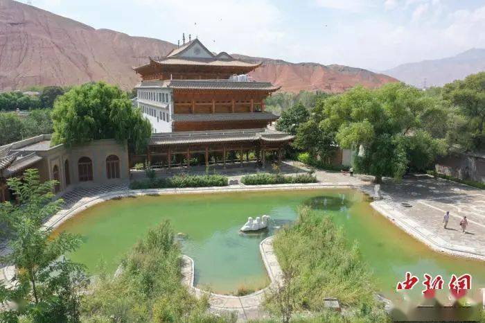 "歪果仁"嘉宾走进青海循化"骆驼泉" 了解撒拉族文化_海东_历史_铭言