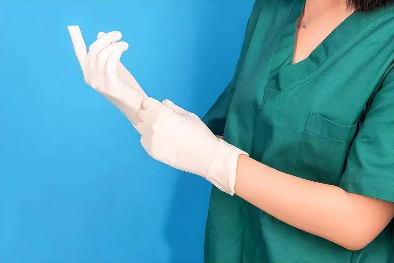 劝告:身体发出4个"信号"时,及早做肛门指检,别不好意思了_检查_医生