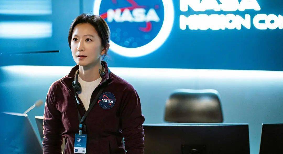 与exo都敬秀一起,逃离月球,the moon 《逃出宁静海》!_宇宙_珀斯_中心