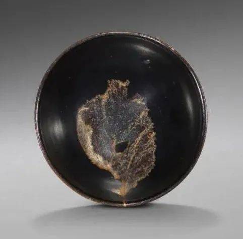 一叶落盏,黄金万两:最贵的30只吉州窑"木叶盏"鉴赏_拍卖市场_禅宗