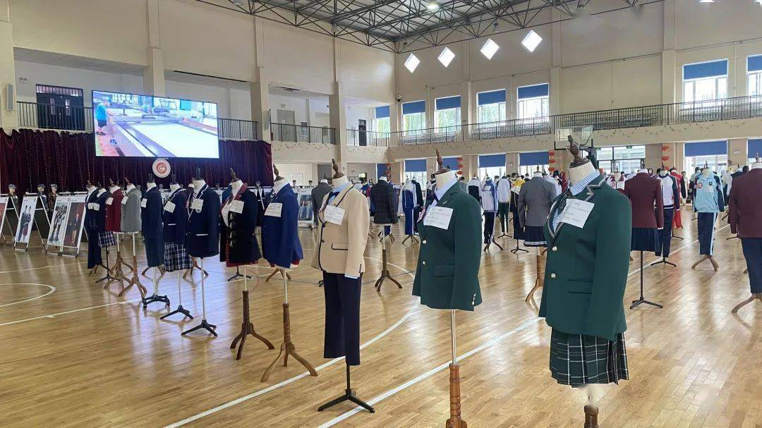 以衣载道 修身明德——第三届营口市市直中小学生校服选购展如期举行