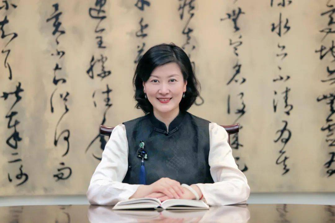 嘉宾简介嘉宾:顾春芳,茅善玉,郑大圣地点:朵云书院·戏剧店时间:8月16