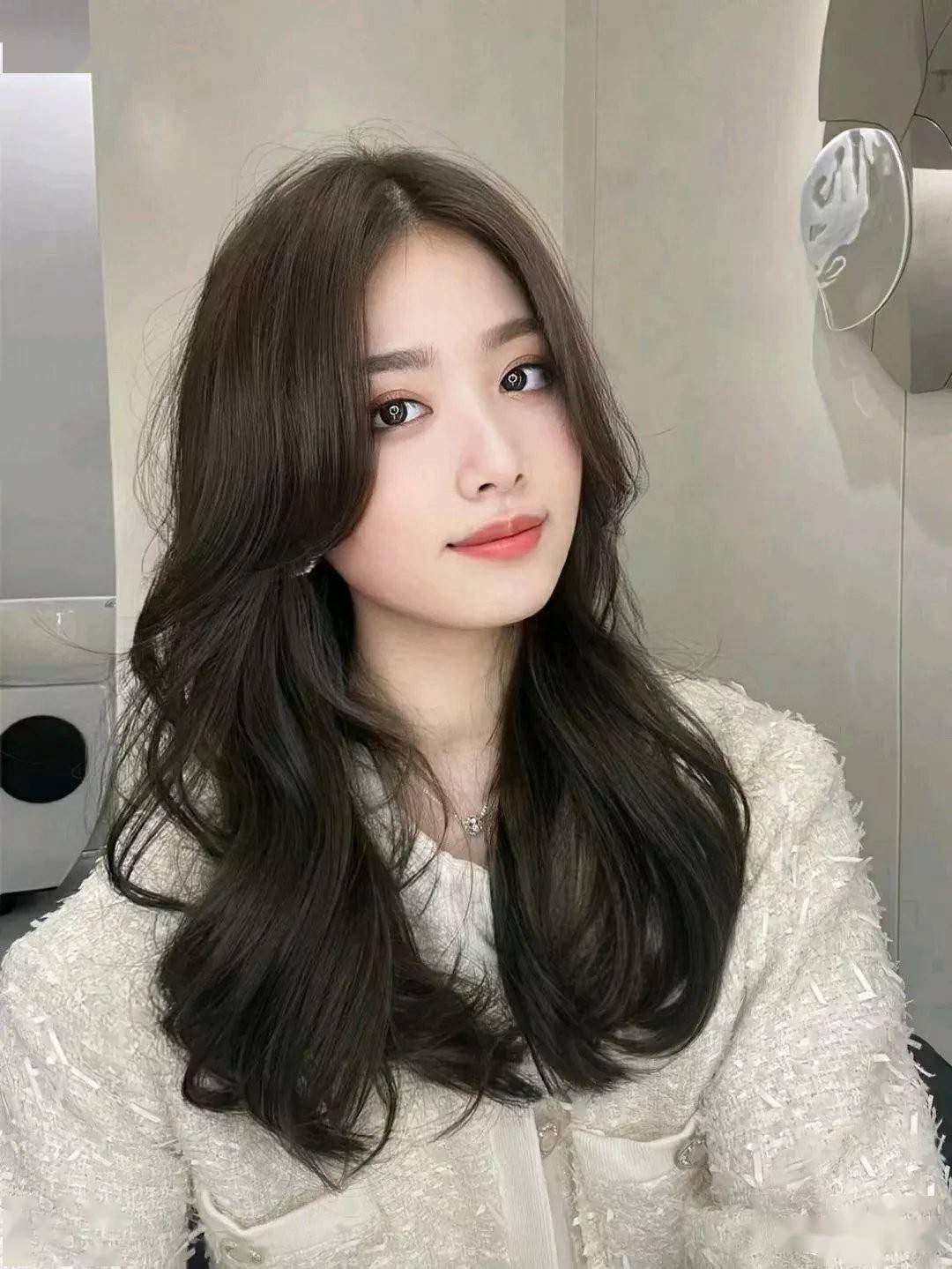 脸大女性适合什么样的发型今天告诉你