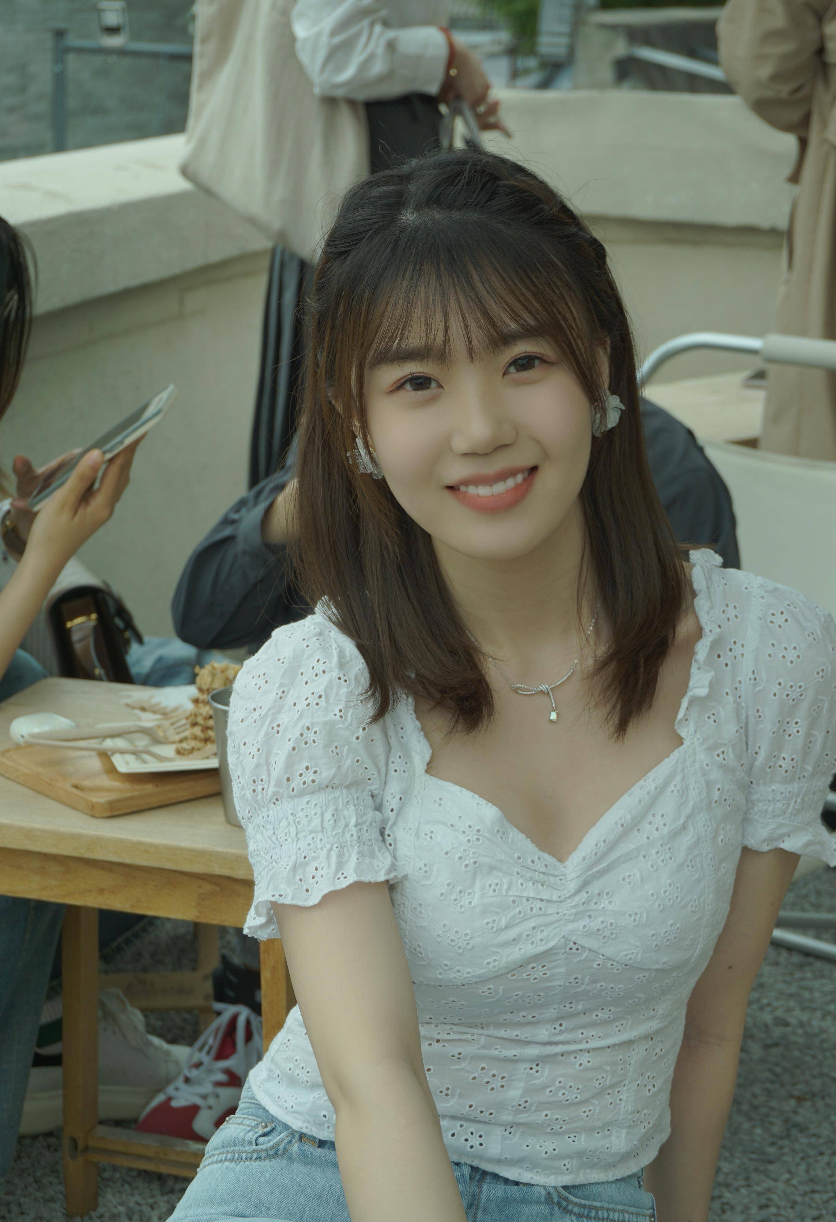 周悦珊周悦珊,广东体育频道主持人,《体育世界》节目的常驻美女主持