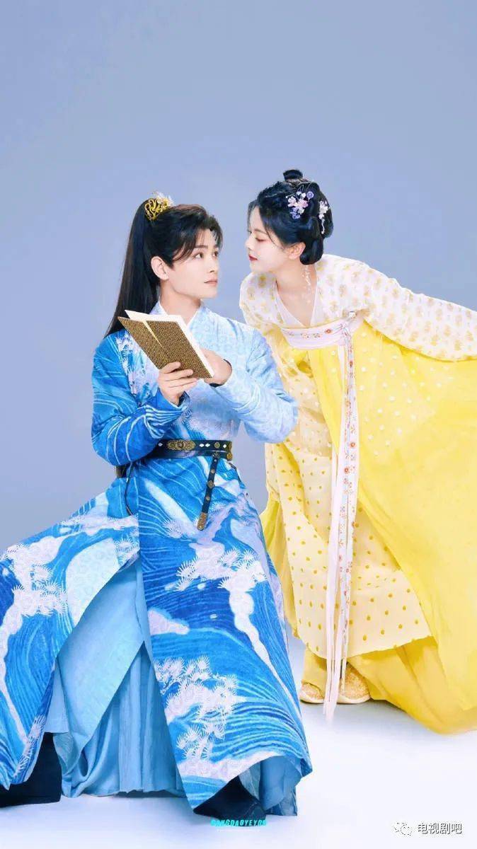 丁禹兮杨超越双人写真 亲密相依cp感爆棚