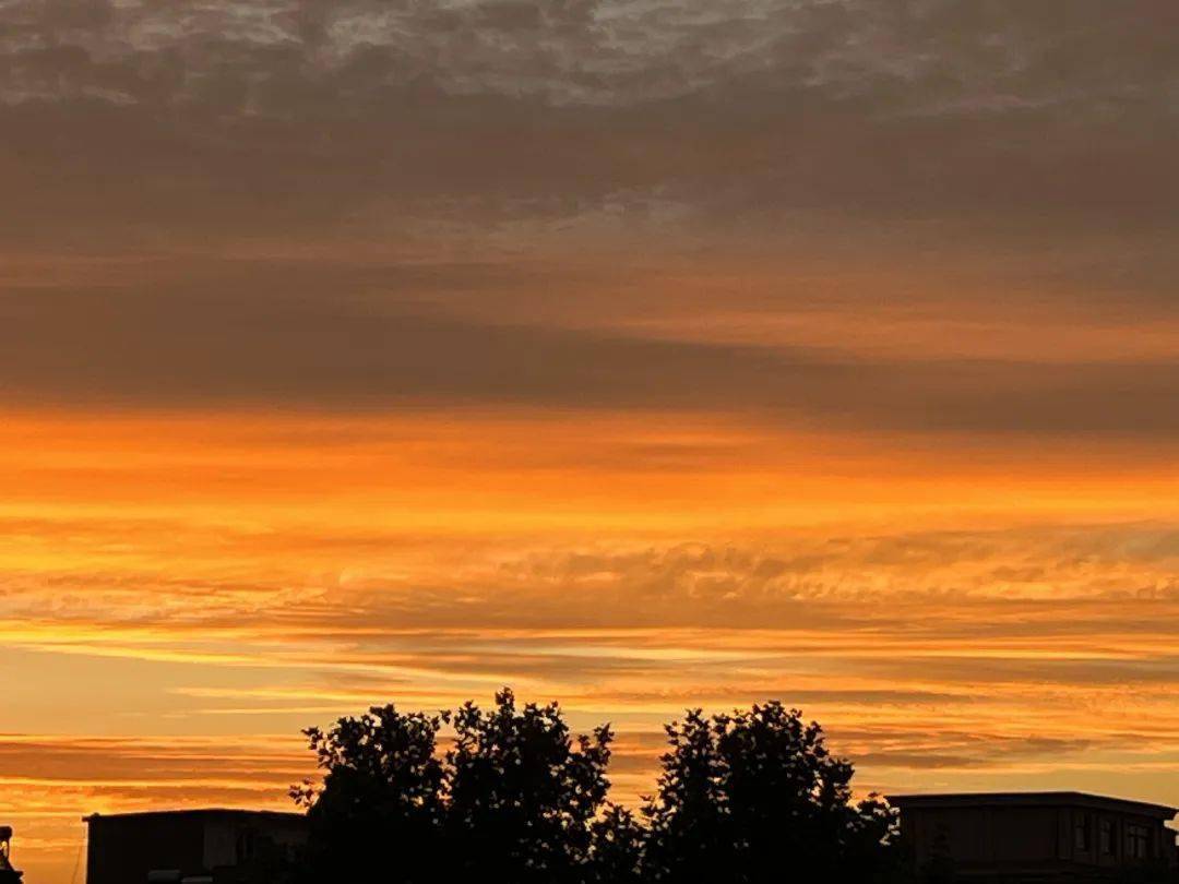 当大学生的暑假遇上emoji_夏天_天空_夏日