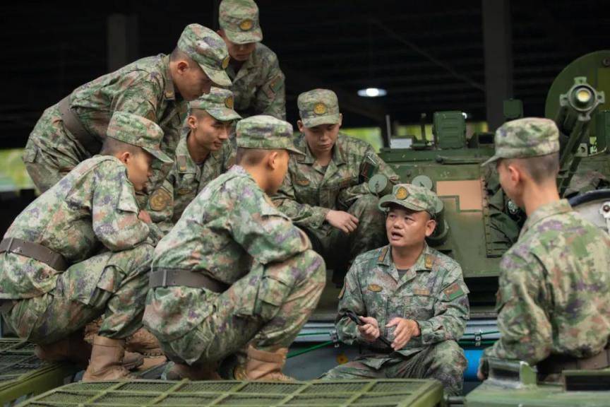 创纪录,开先河,除特情,这位"全军优秀军士"不简单_战车_张景勇_装甲