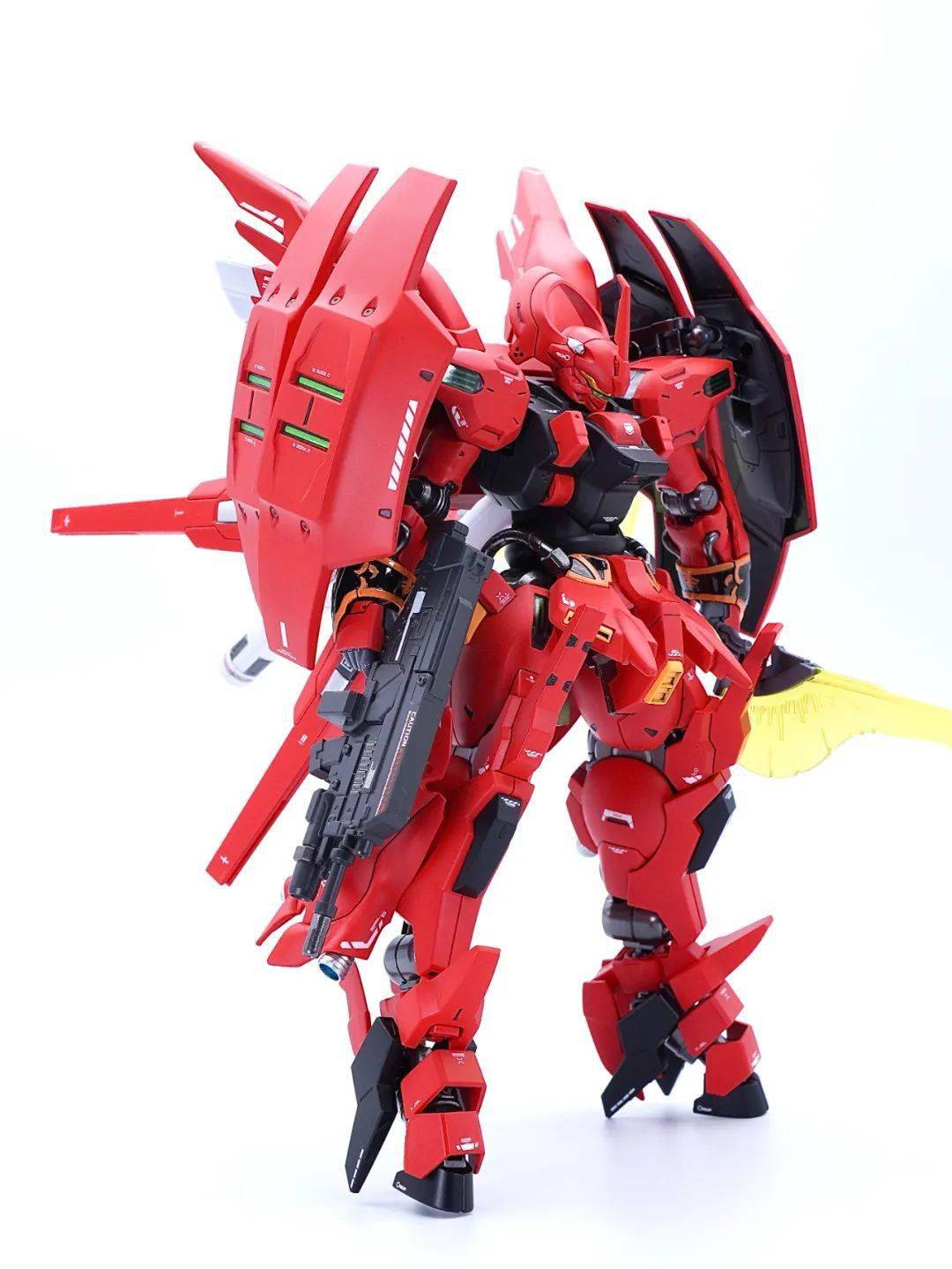 达利巴尔德×新安洲,红色小羊蹄有点瞩目……_公众_高达_机体