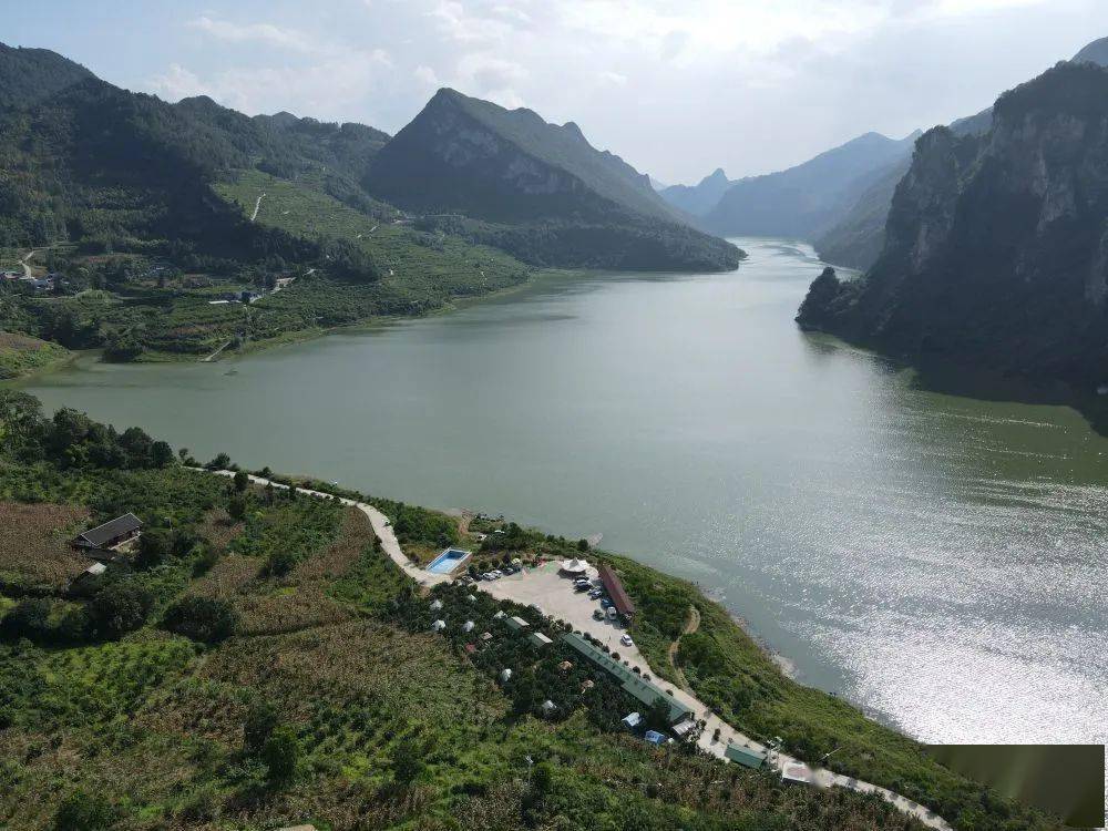 长江篇|山村迎来山外客——贵州乌江沿岸乡村旅游观察_渡村_房屋_游客