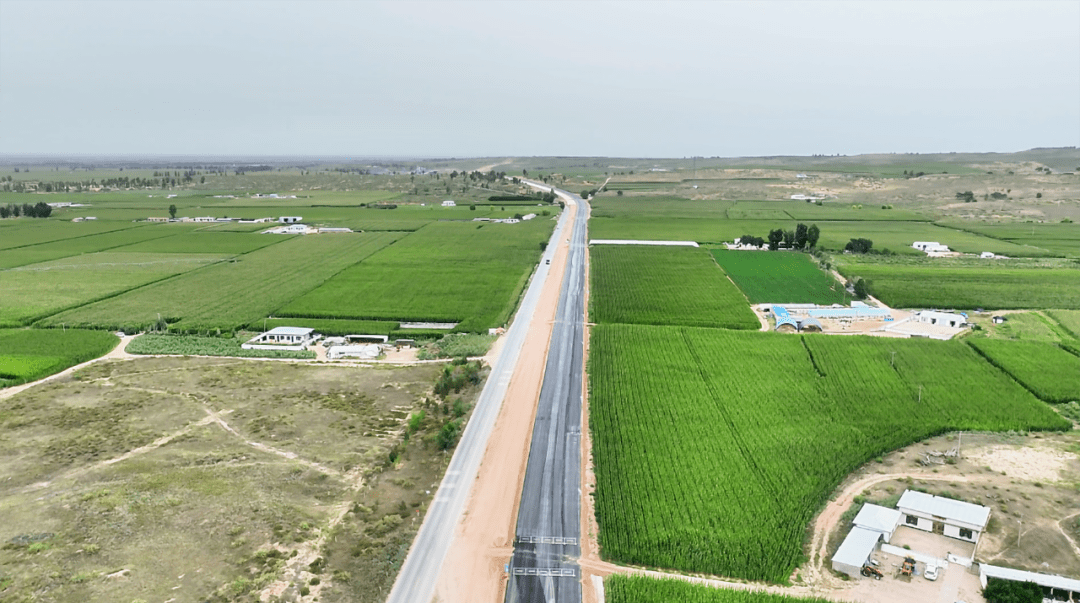 215省道通史至海则畔(蒙陕界)段公路建设有序推进_内蒙古_项目_路基