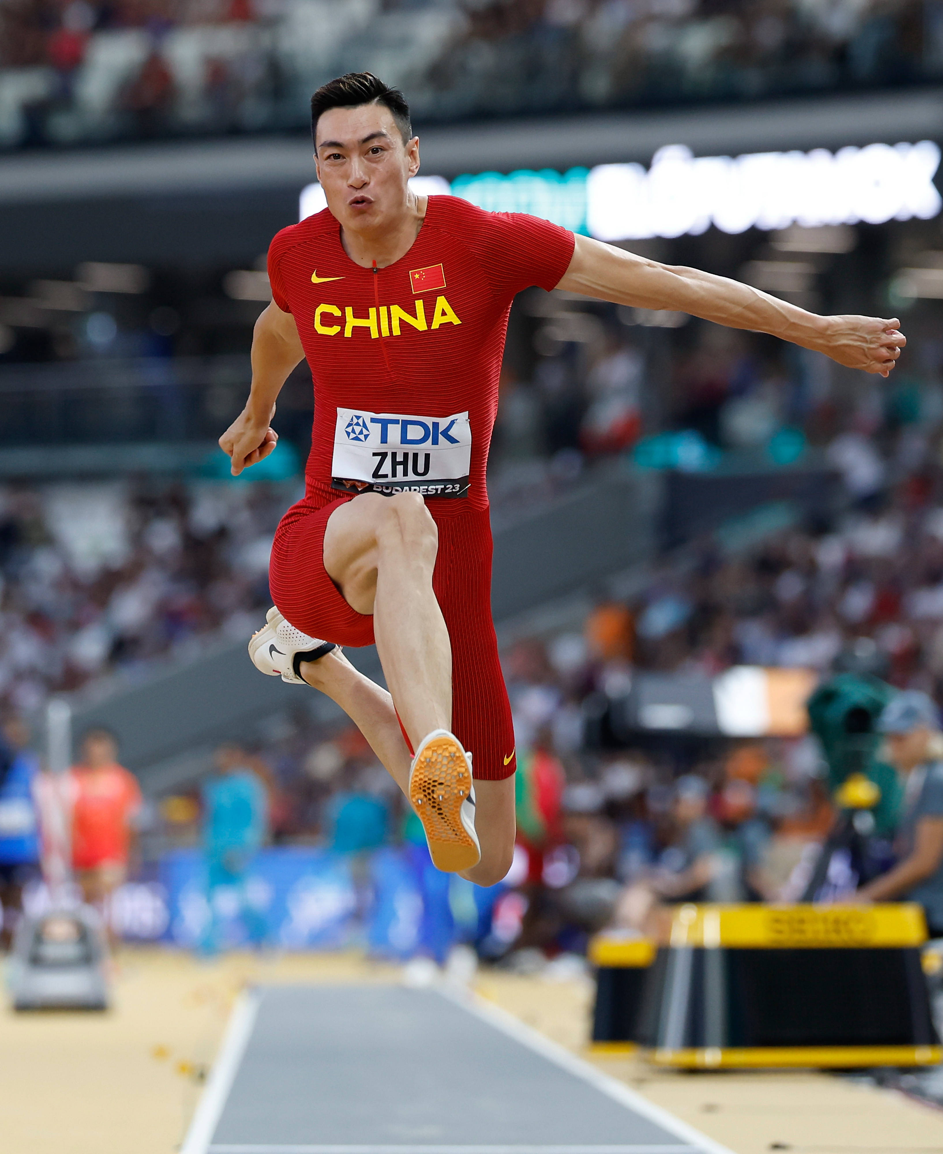 优享资讯 | 王嘉男为中国首夺男子跳远世锦赛冠军