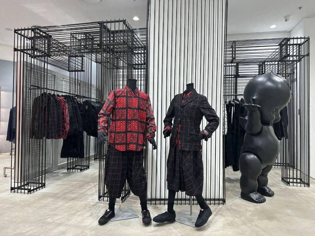 DOVER STREET MARKET BEIJING 秋冬盛装开季；ASICS 携手HAL STUDIOS