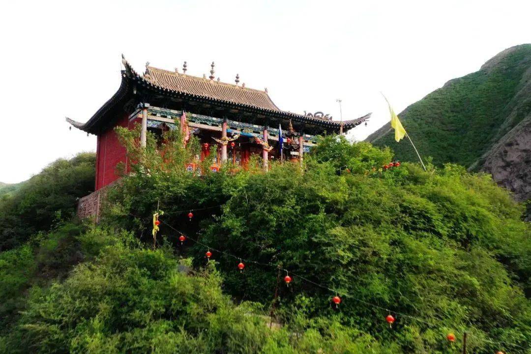 在抱龙山感受静谧与悠然
