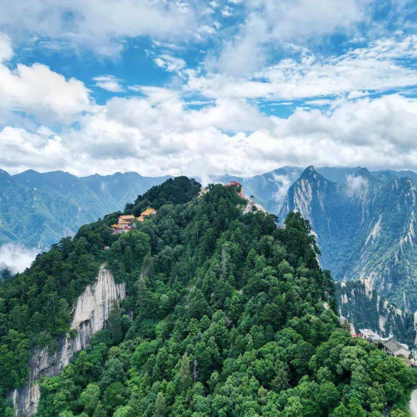 宫,三圣母庙,斧劈石,神龟探海第六站【西峰】沿途著名景点:"大将军"松