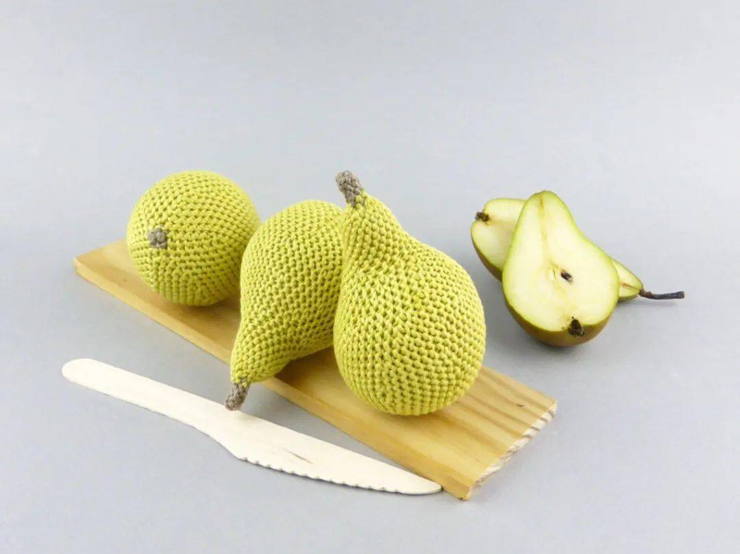 只是用零线随手钩了几十个蔬菜水果,串起来竟人人夸,仿真度高还超实用