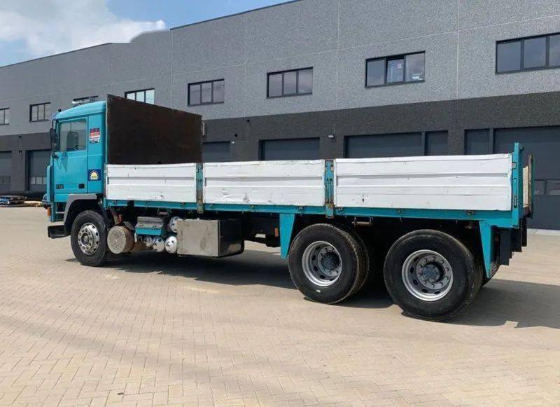 机械感十足的6×2车型,沃尔沃f12 turbo平板卡车_搜狐汽车_搜狐网