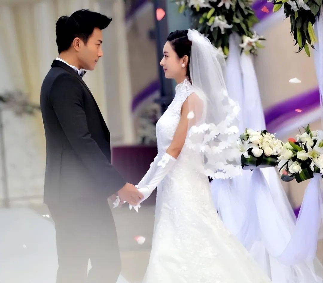 港媒曝赵丽颖复婚!在巴厘岛补办婚礼,婆婆送1亿豪宅求原谅!