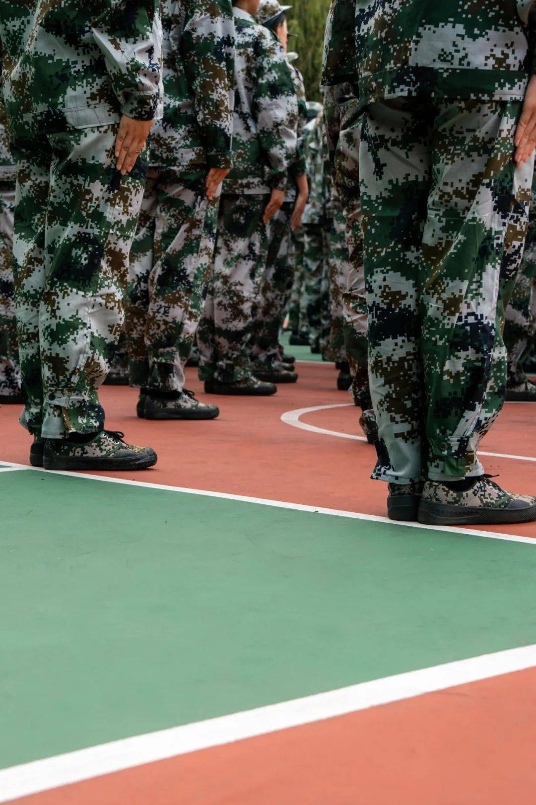 站军姿射击打靶