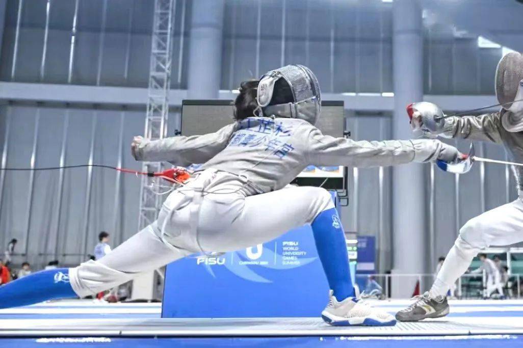 击剑少年拔剑出鞘,不负凌云志!_比赛_佩剑_个人赛