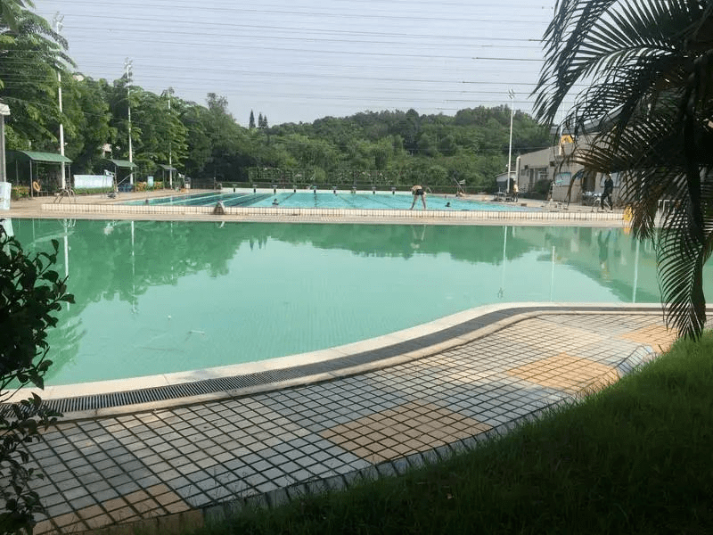 中山市体育场馆管理中心近日发布通告称,紫马岭游泳馆室外儿童游泳池