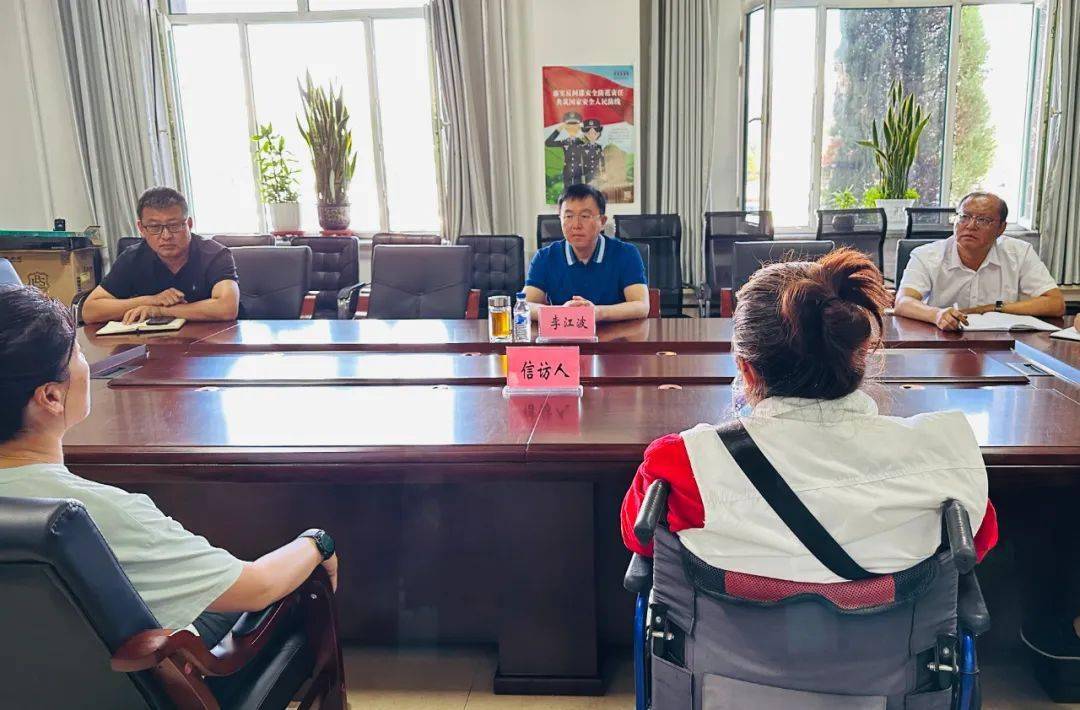 【学习"浦江经验" 践行为民宗旨】白山市江源区委书记李江波接待来访