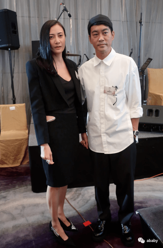 当天出席活动的艺人还包括黄百鸣,许冠文,乐易玲,霍启刚,陈庭欣