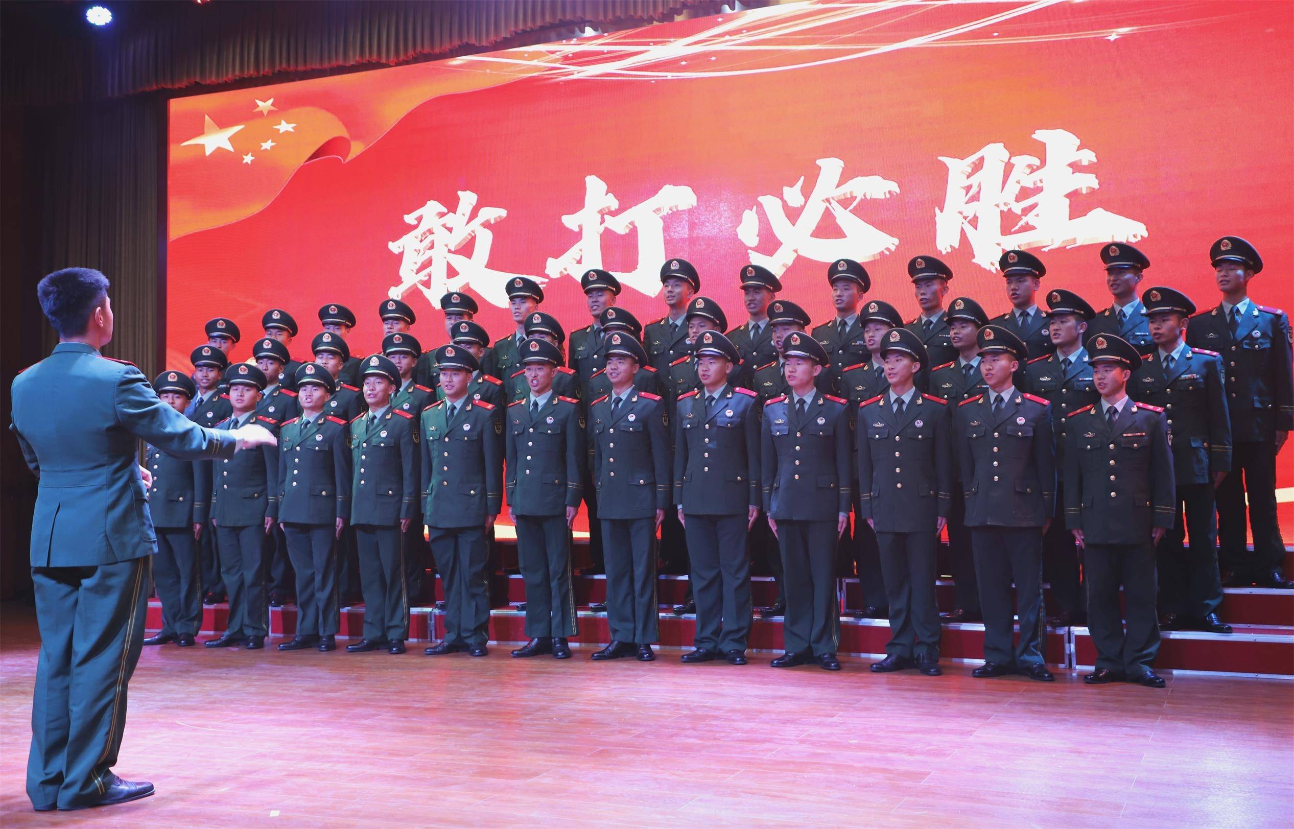 这场退伍晚会是离别前最暖心的礼物_老兵_生活_军营