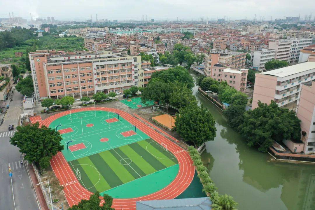 望牛墩中学目前,各学校的改造已完成!
