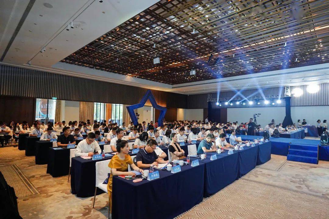 团市委书记徐悦带队赴湖南株洲参加"智汇潇湘 数智未来"c10菁英峰会