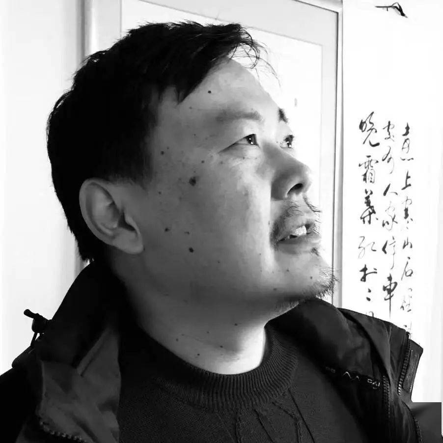蒋建伟作 者1974年出生,河南项城人,中国作家协会会员,中国音乐文学