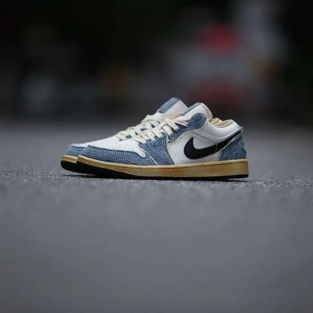 Air Jordan 1 Low 