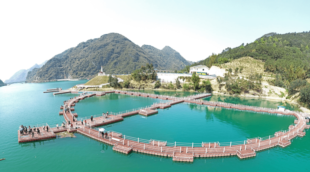 大化县北景镇围绕"渔乐无穷"综合体,推动新型农业主体的培育,打造生态