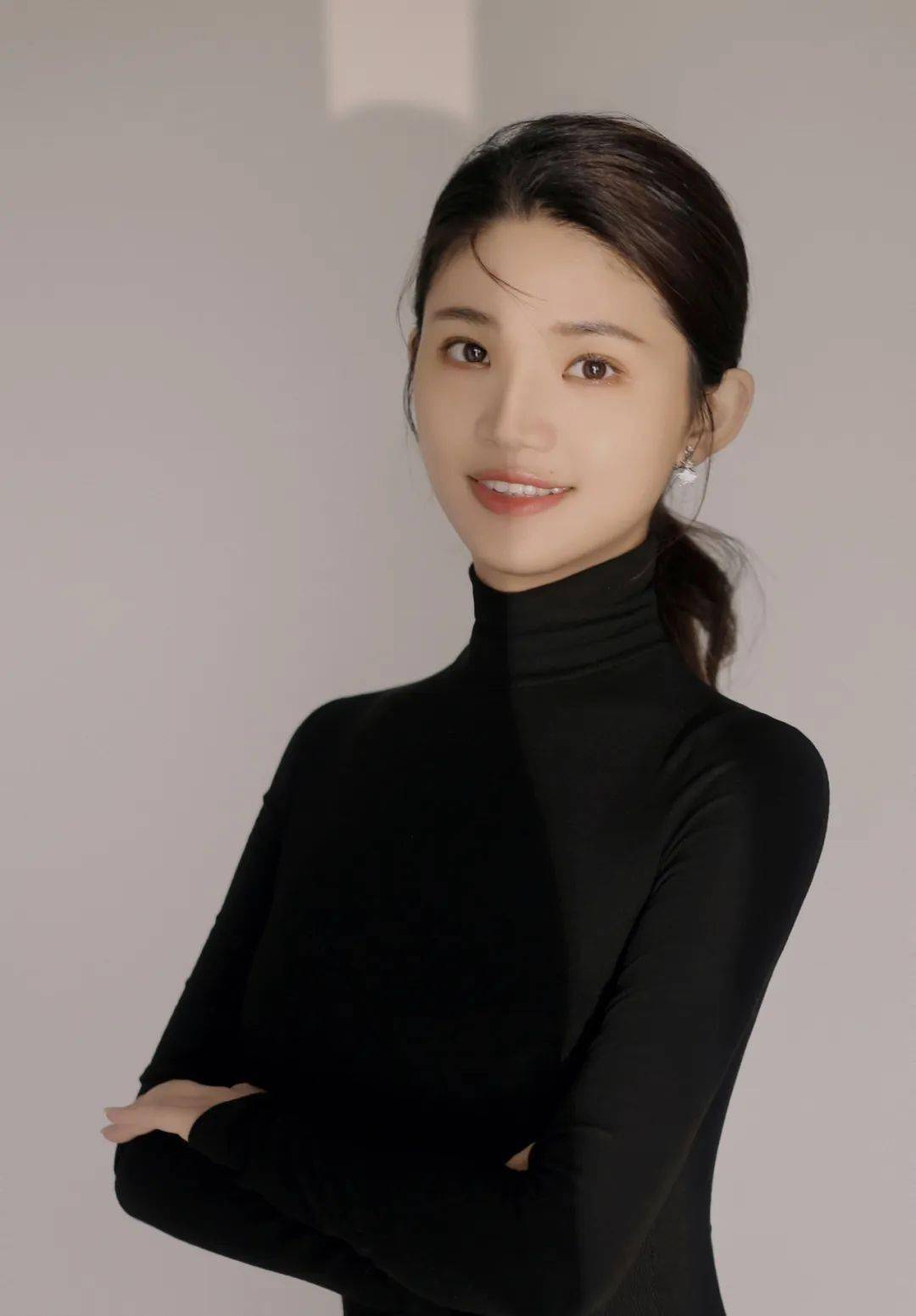 【我要脱单1634】96年mm身姿窈窕五官精致,在读硕士,喜欢健身旅游