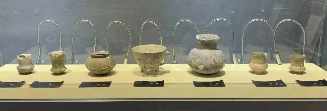 临沧市博物馆简介临沧市博物馆位于云南省临沧市,是一座地方性综合