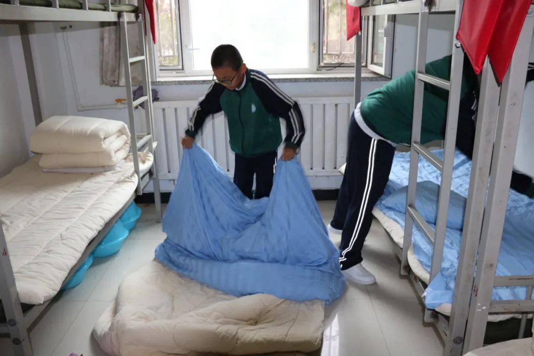 秋风如约至 喜迎学子归——阿伦中学秋季新学期开学_校园_领导_新生