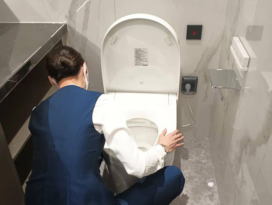 五星管家 | 当"世界小姐"跨界"越秀管家",尽显服务之美_古岚_物业