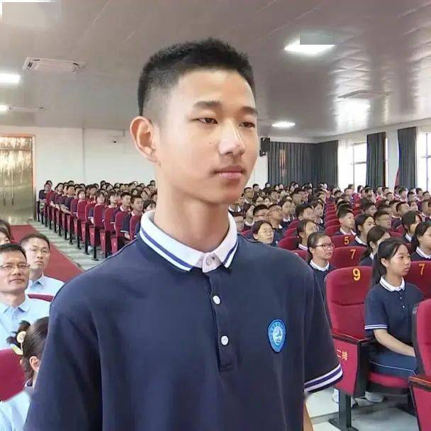 直击近万名新生军训现场!_萧县_训练_高一