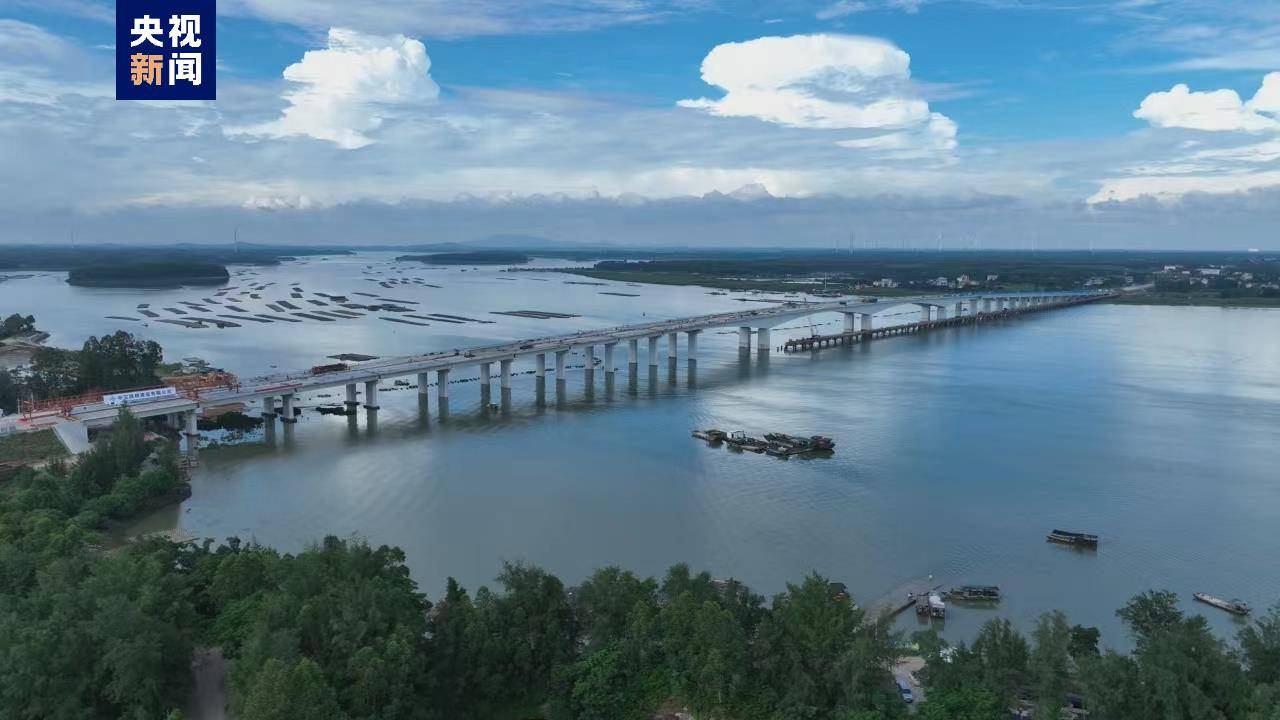 广西滨海公路大风江大桥实现全线贯通_建设_项目_施工