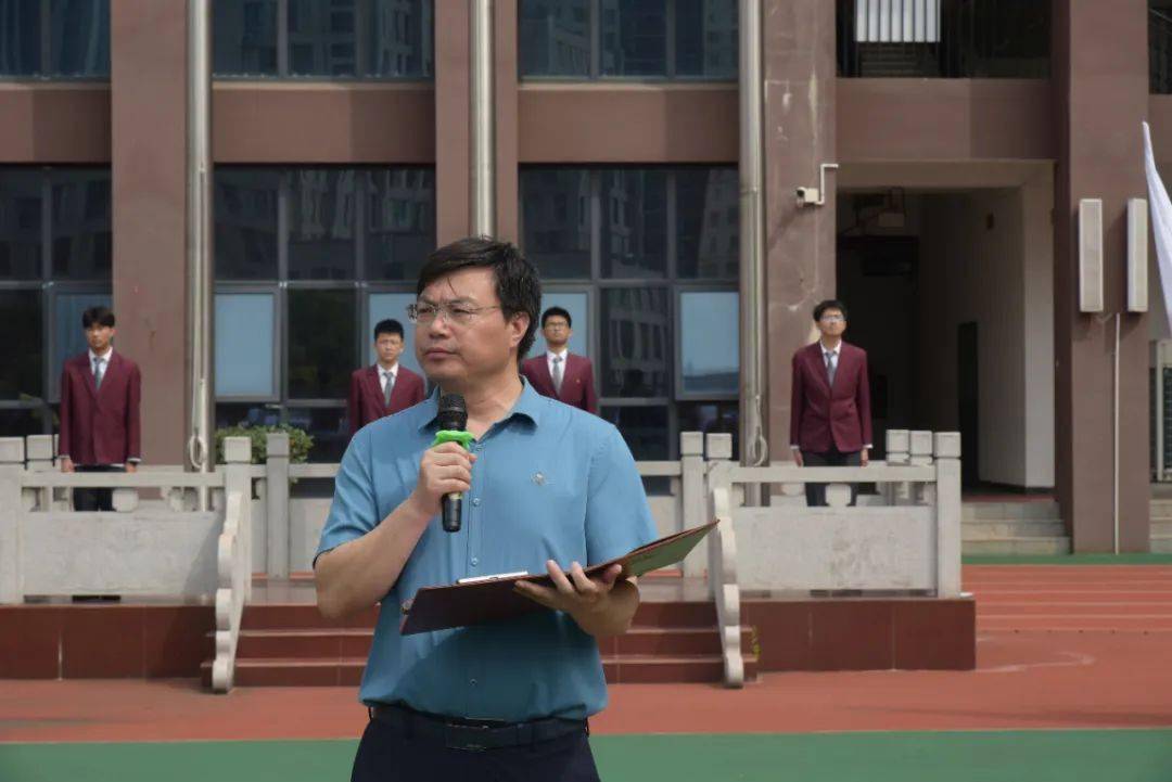 瑞安市滨江中学校长图片