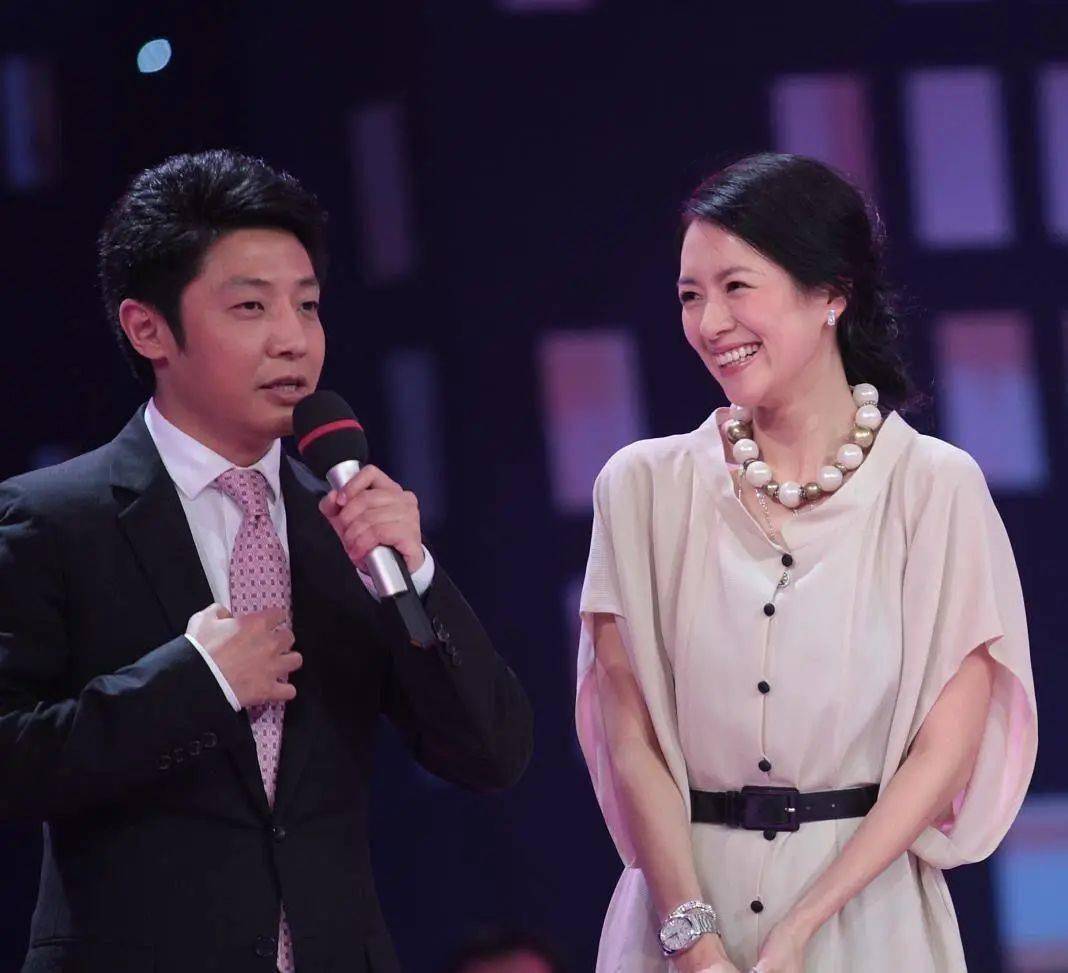 章子怡当年与撒贝宁为何分手?