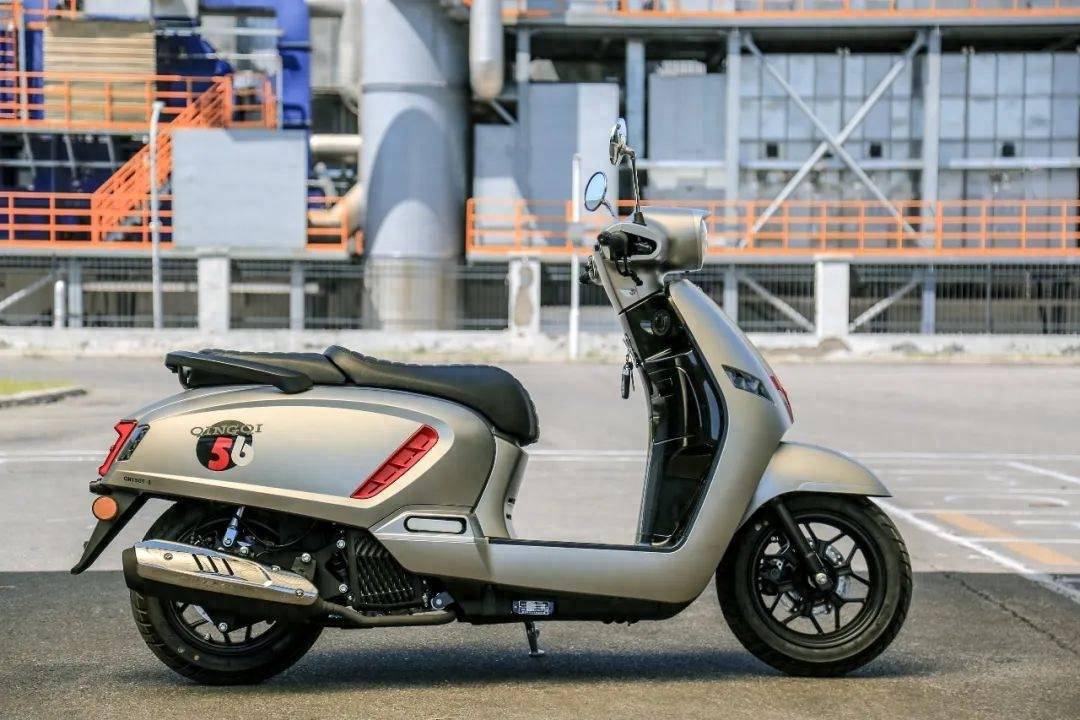 轻骑潮流复古踏板奥罗拉尝鲜体验!_搜狐汽车_搜狐网